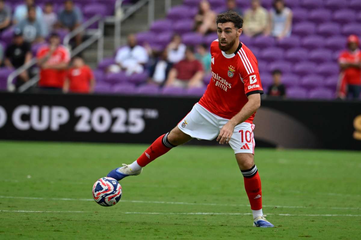 Kokcu con la maglia del Benfica
