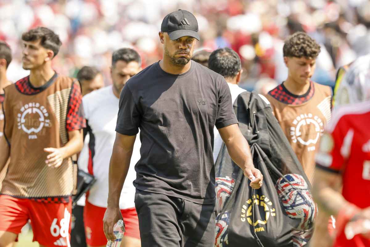 Kompany con i giocatori del Bayern