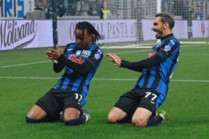 Lookman esulta dopo un gol con Zappacosta