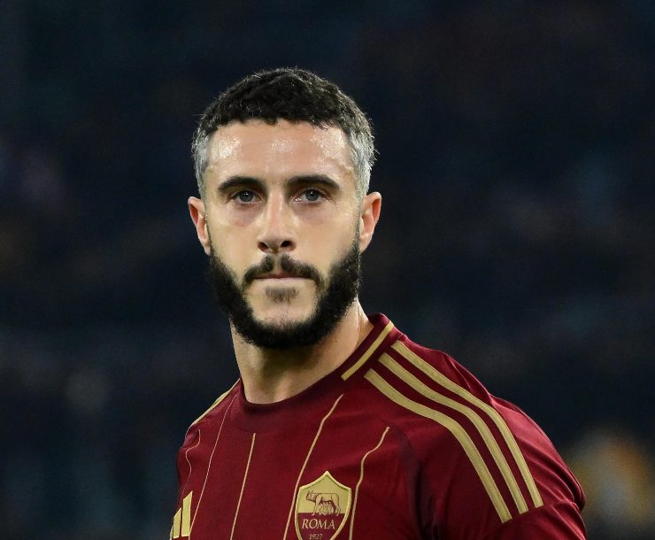 Mario Hermoso con la maglia della Roma