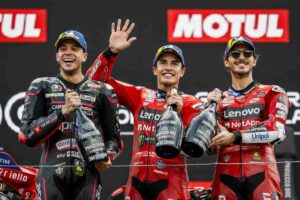 Bagnaia, Marquez e Quartararo sul podio