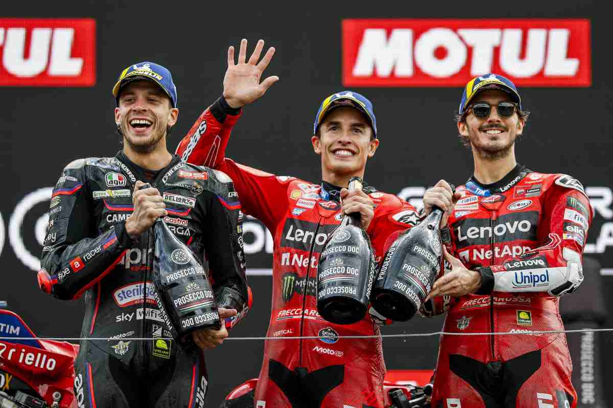 Bagnaia, Marquez e Quartararo sul podio