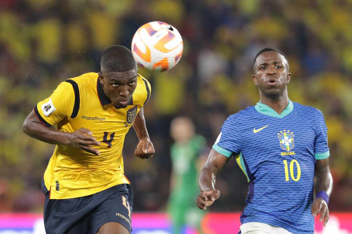 Ordonez con la maglia dell'Ecuador