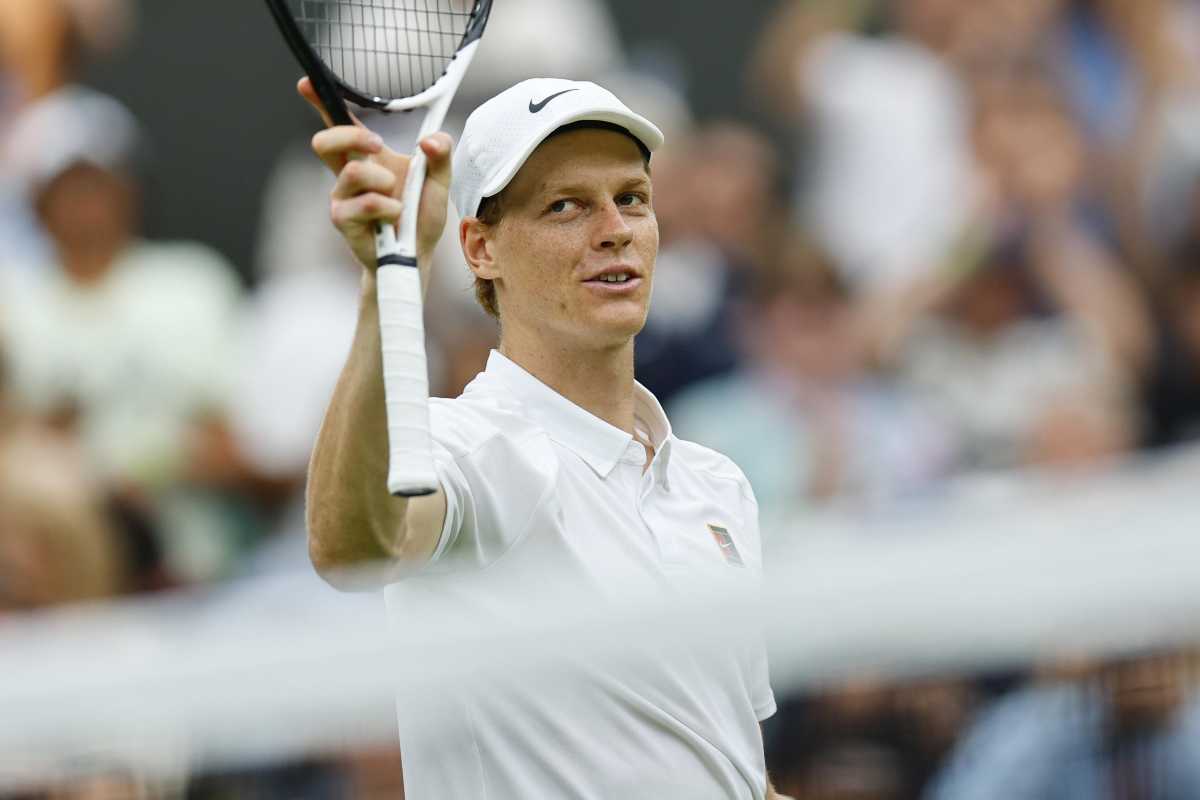 Sinner esulta a Wimbledon