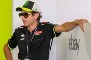 Rossi nei box