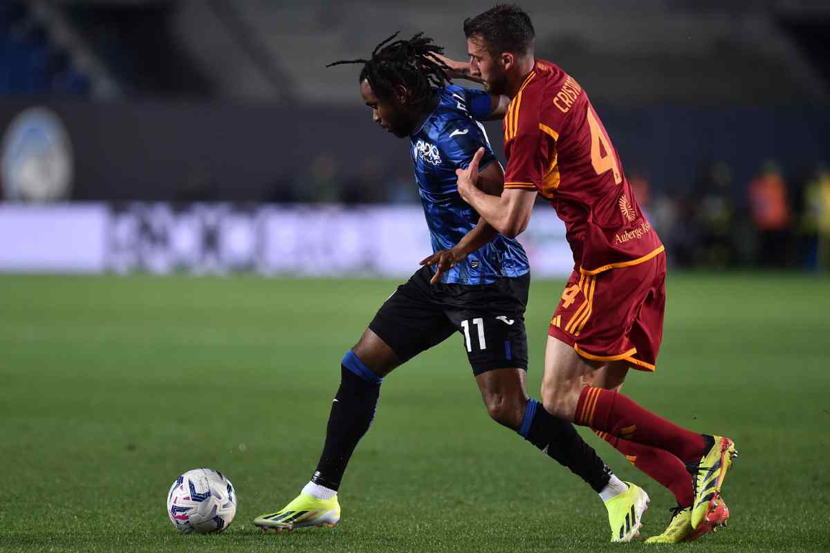 Ademola Lookman in azione contro la Roma