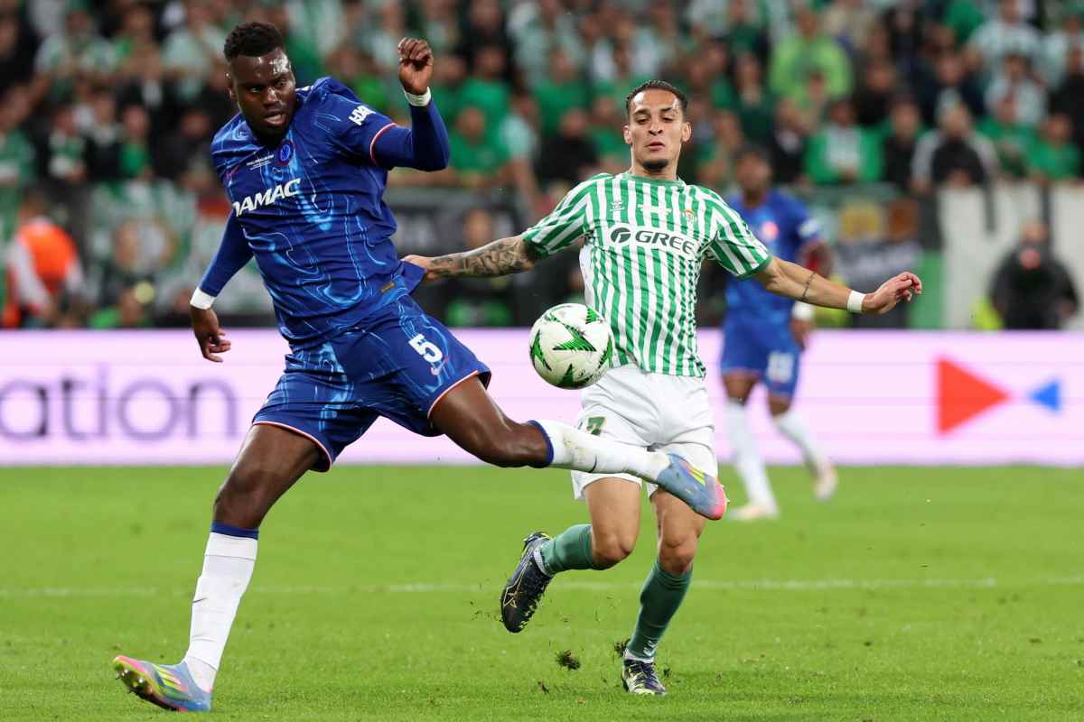 Antony con la maglia del Betis