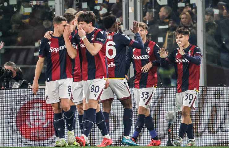 Benja Dominguez festeggiato dai compagni