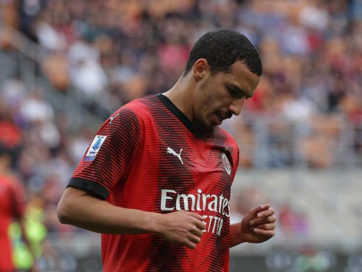 Bennacer con lo sguardo basso