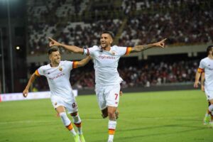 El Shaarawy e Pellegrini con la maglia della Roma