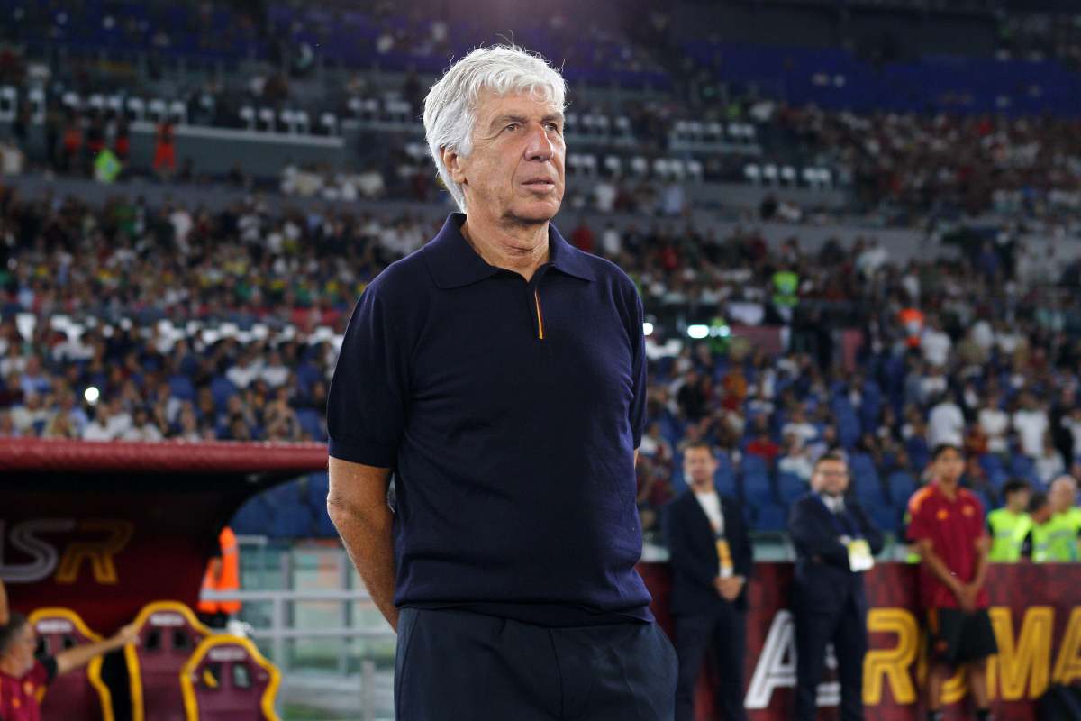Gasperini concentrato in panchina con la Roma
