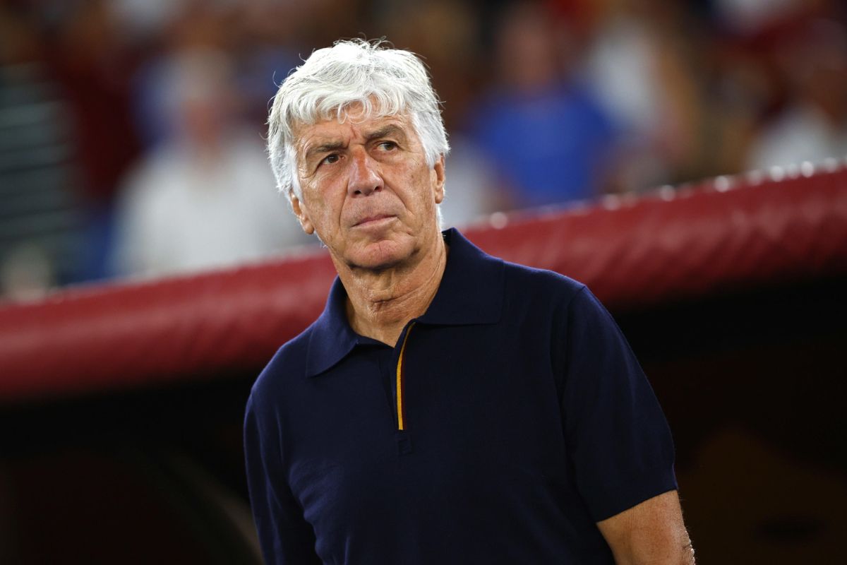Gian Piero Gasperini preoccupato a bordo campo