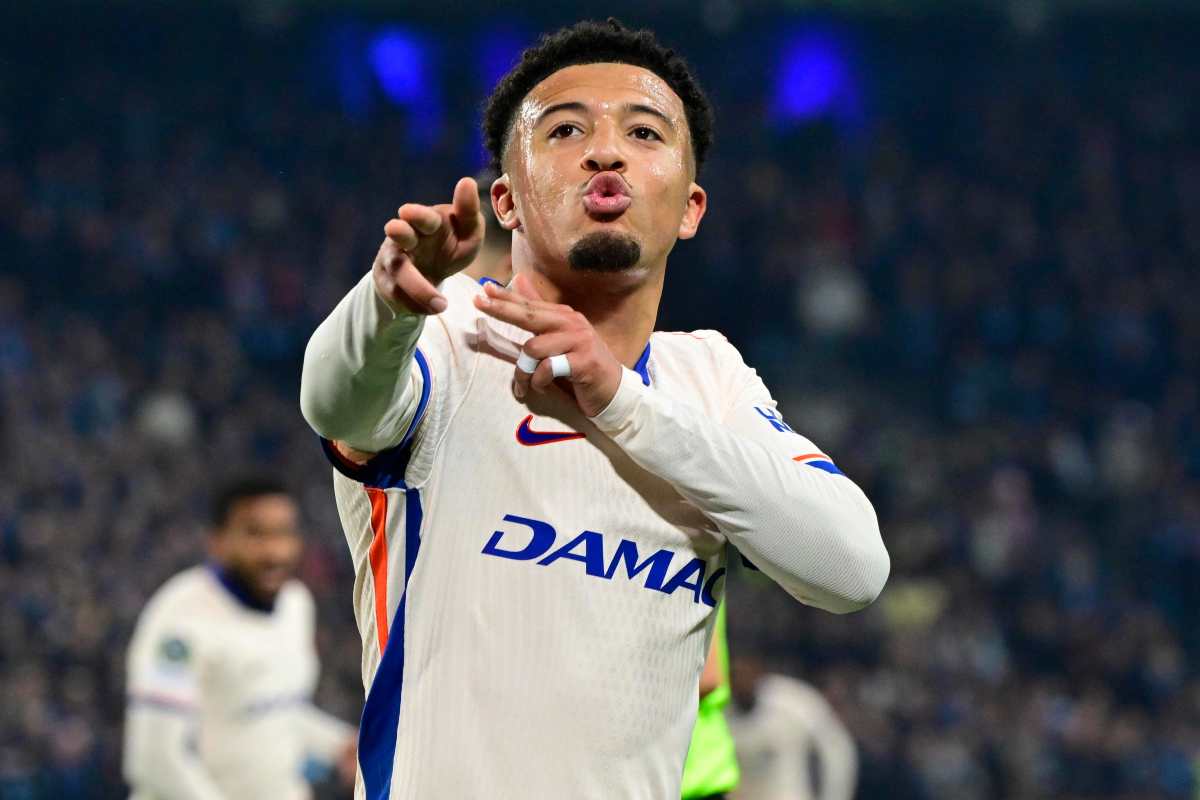 Jadon Sancho esulta dopo un gol