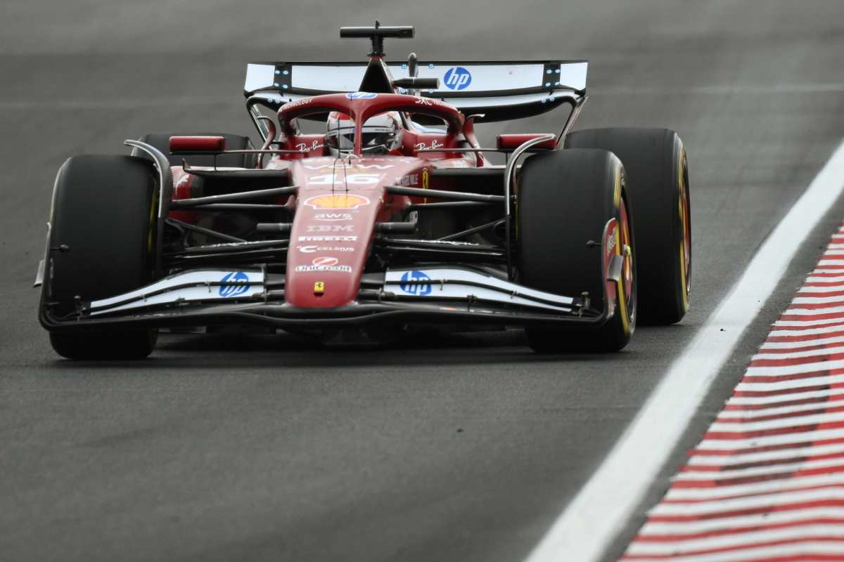 Charles Leclerc in pista con la Ferrari