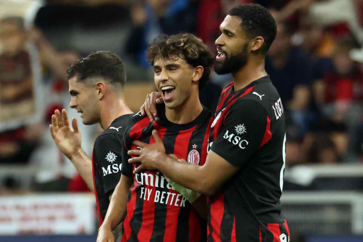 Loftus-Cheek esulta dopo un gol del Milan