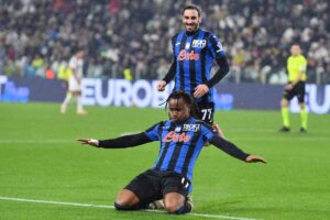 Ademola Lookman esulta dopo il gol alla Juve