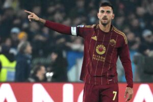 Lorenzo Pellegrini con la maglia della Roma