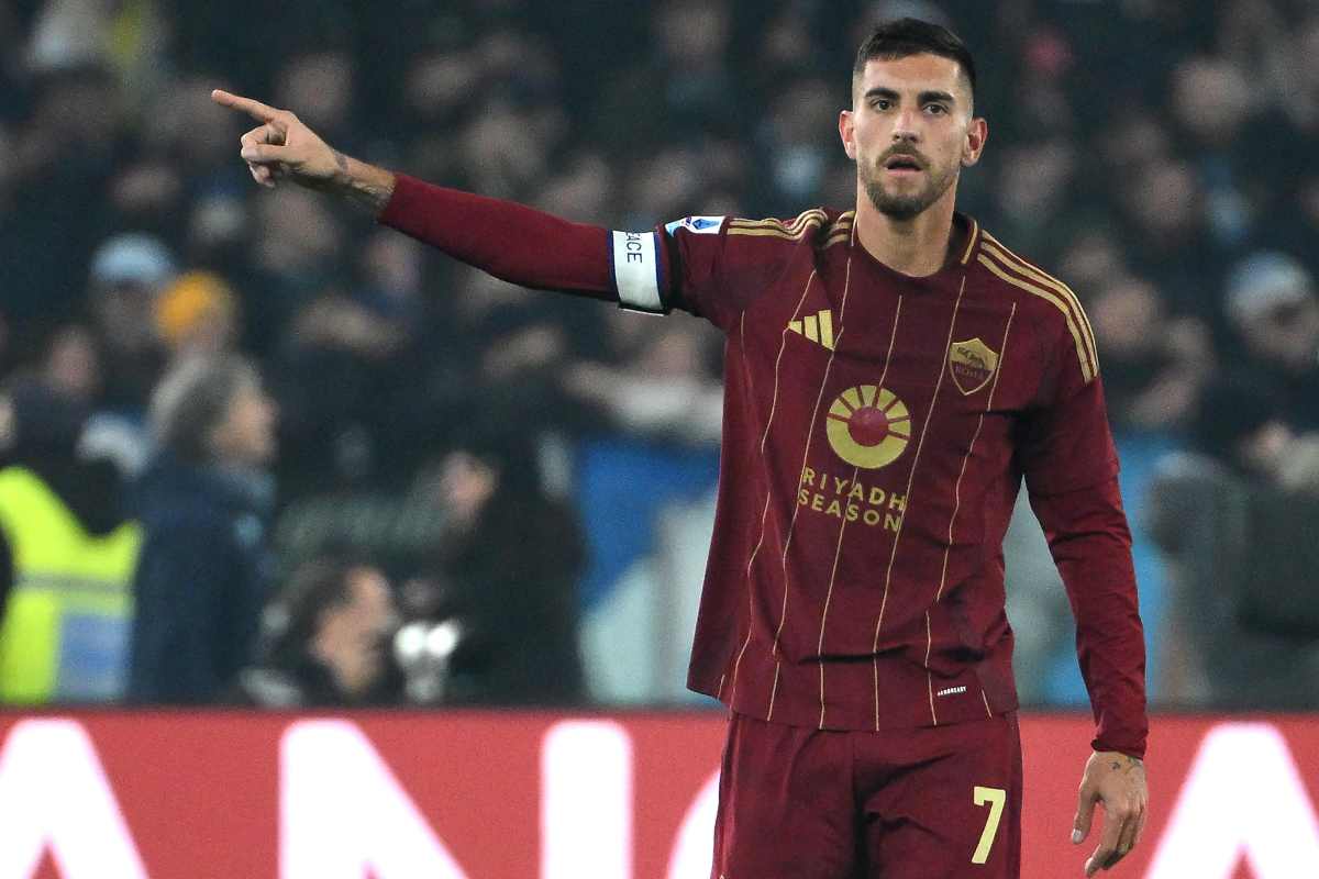 Lorenzo Pellegrini con la maglia della Roma