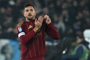 Lorenzo Pellegrini con la maglia della Roma