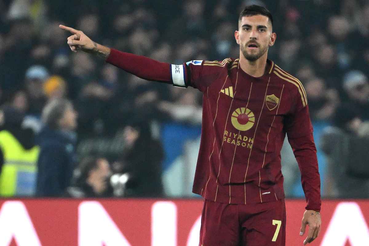 Lorenzo Pellegrini con la maglia della Roma