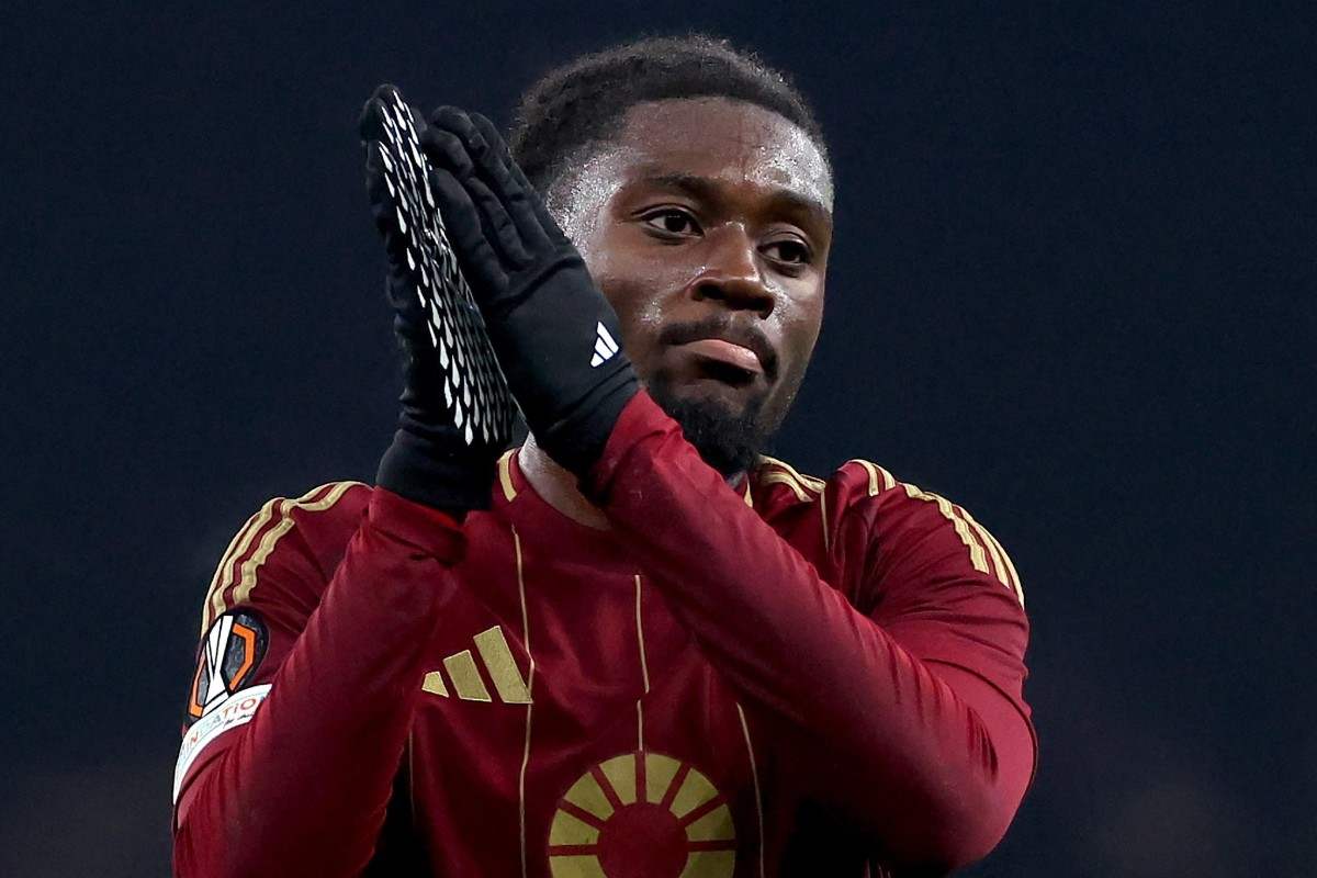 Manu Kone applaude il pubblico