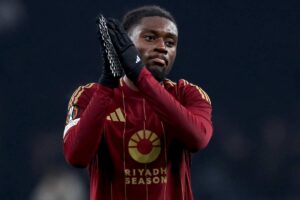 Manu Kone con la maglia della Roma