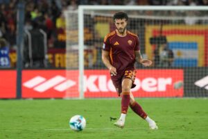Il difensore della Roma Mario Hermoso