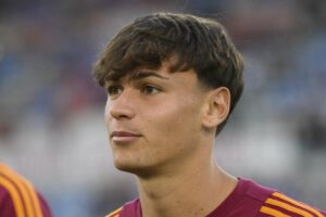 Niccolo Pisilli nel pre-partita di Roma-Bologna