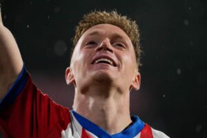 Viktor Tsygankov sorride