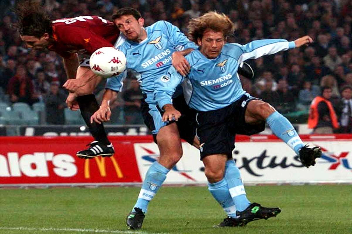 Vincent Candela a contrasto nel derby