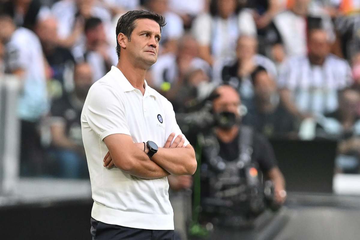 Chivu sulla panchina dell'Inter
