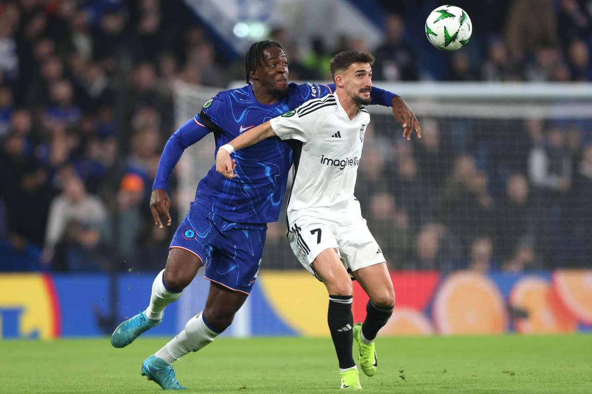 Disasi con la maglia del Chelsea