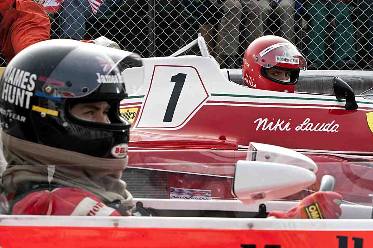 Lauda in pista con la Ferrari