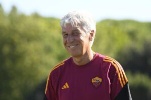 Gian Piero Gasperini sorridente al 'Tre Fontane'