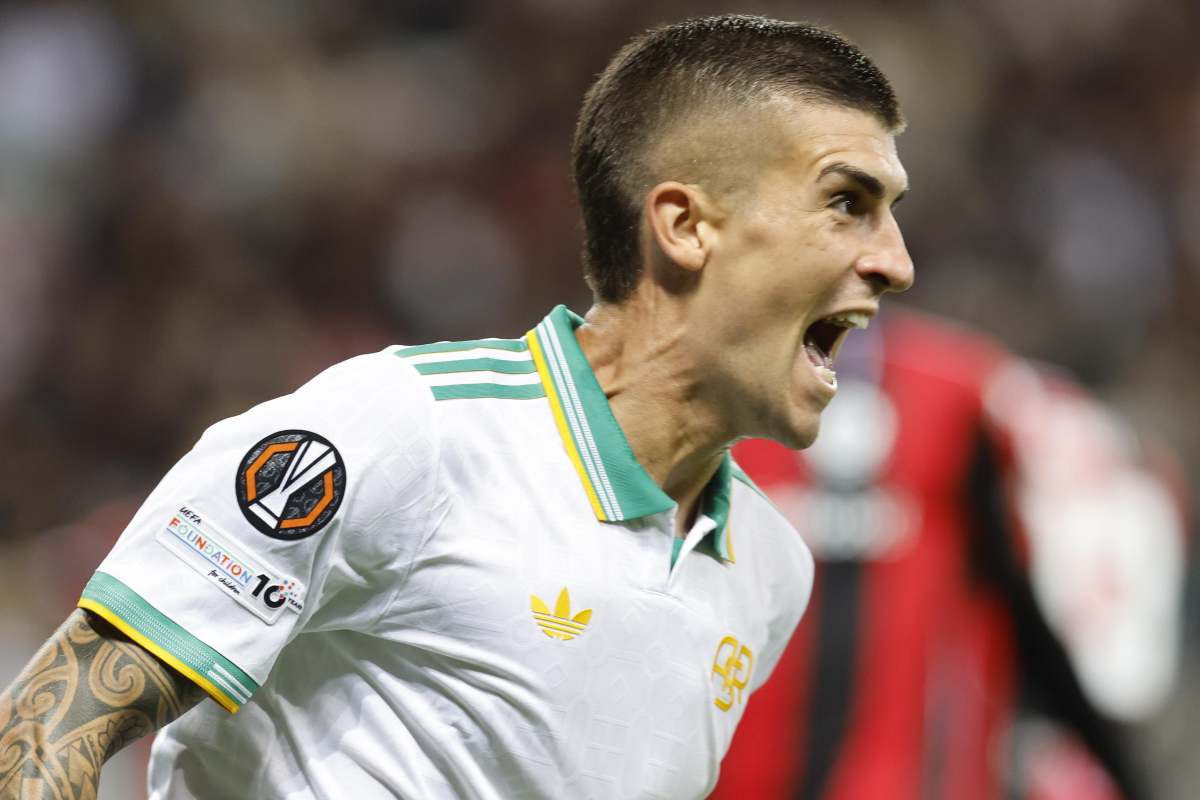 Gianluca Mancini esulta dopo il gol a Nizza