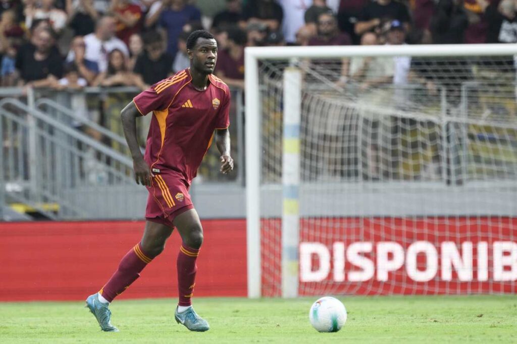 Evan Ndicka, centrale della Roma