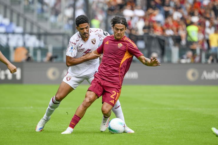 Paulo Dybala in azione contro il Torino