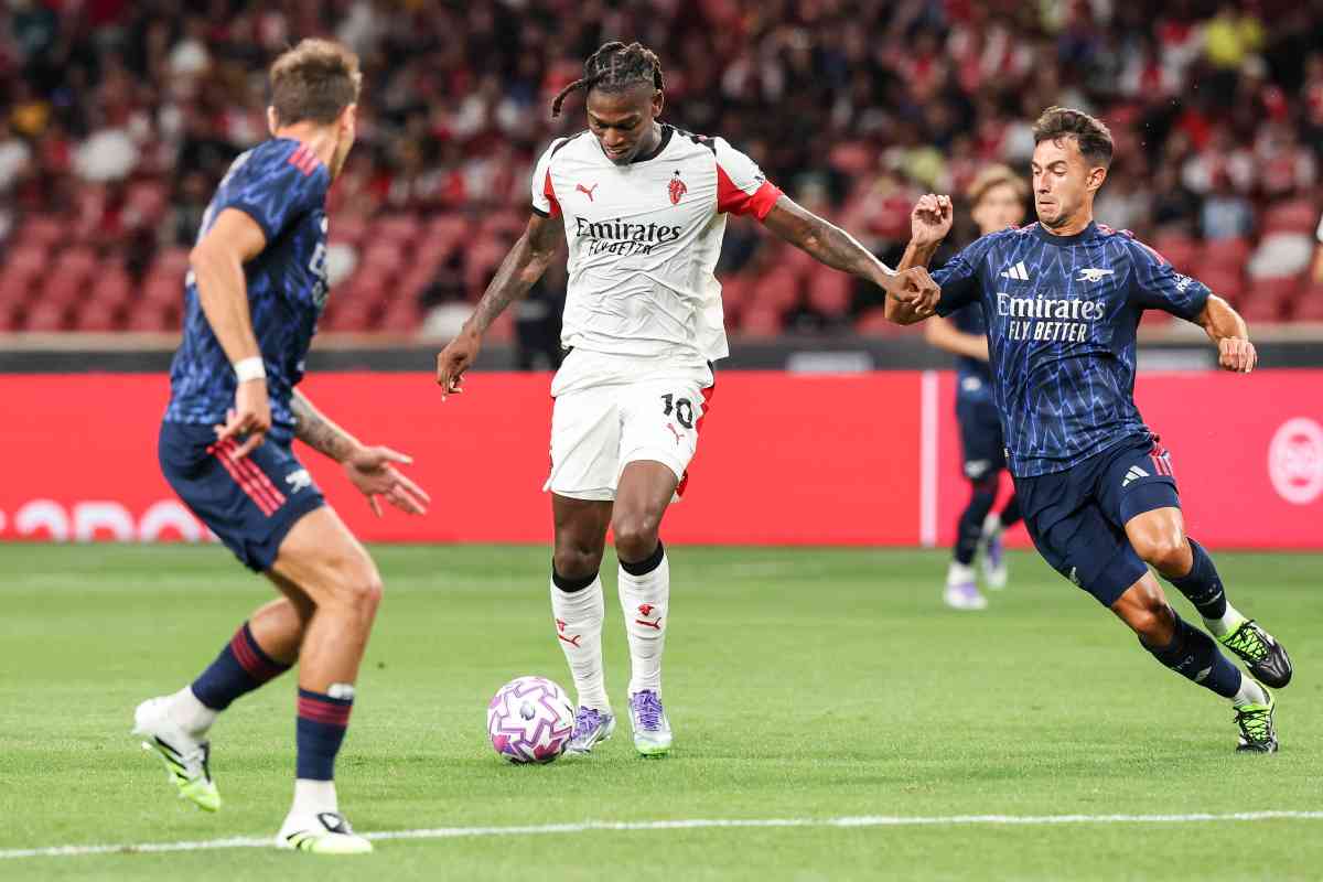 Rafa Leao con la maglia del Milan