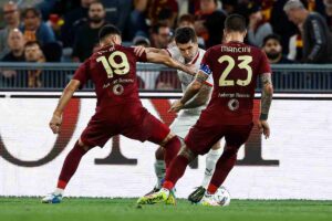 I giocatori di Roma e Milan all'Olimpico