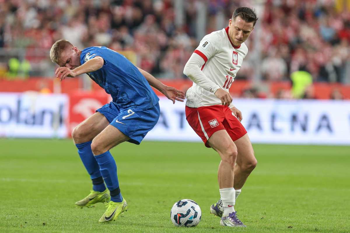 Zielinski con la maglia della Polonia