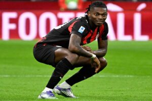 Rafael Leao esulta dopo un gol segnato