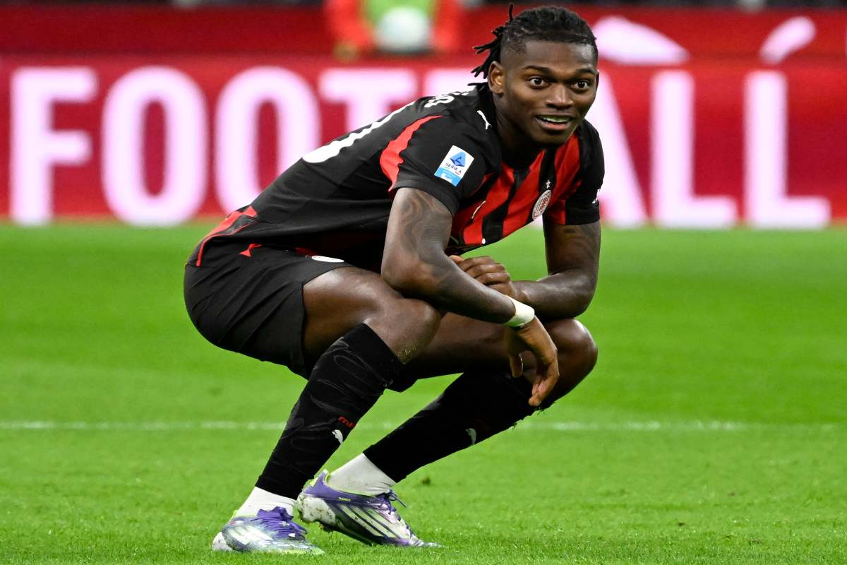 Rafael Leao esulta dopo un gol segnato