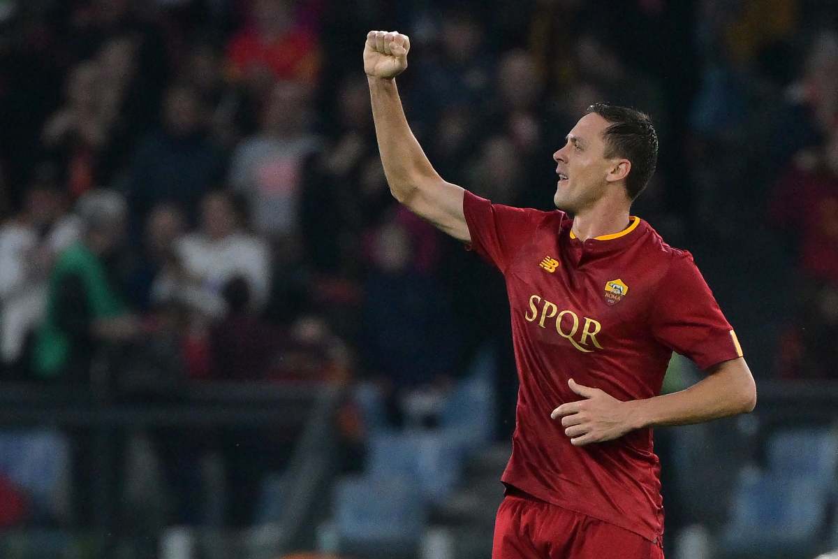 Matic esulta alzando un pugno