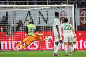 Maignan para il rigore a Dybala