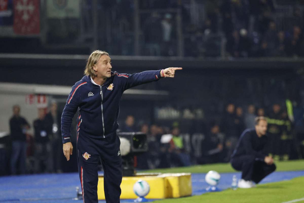 Davide Nicola da indicazioni alla squadra