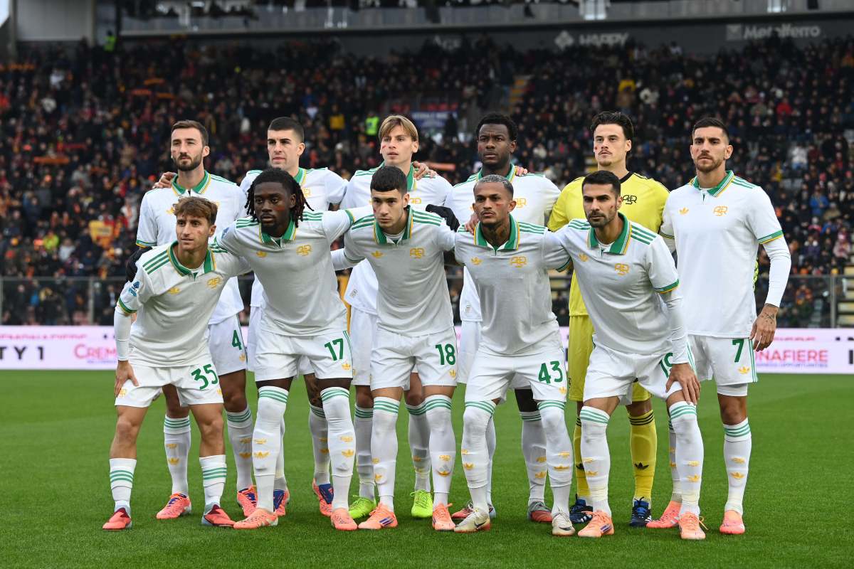 La foto di squadra prima di Cremonese-Roma