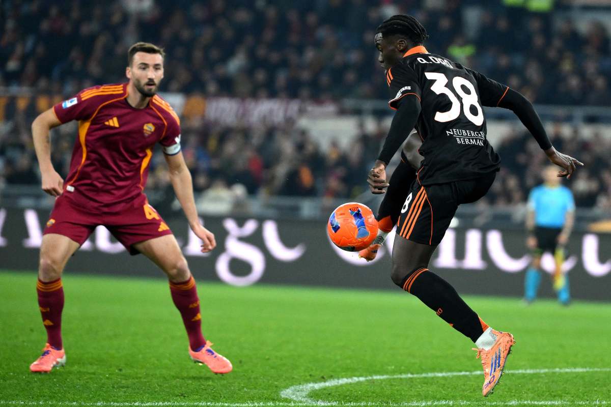 Bryan Cristante in marcatura su Diao