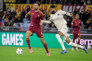 Cristante conduce il pallone durante una partita