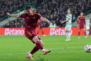 Evan Ferguson in gol contro il Celtic
