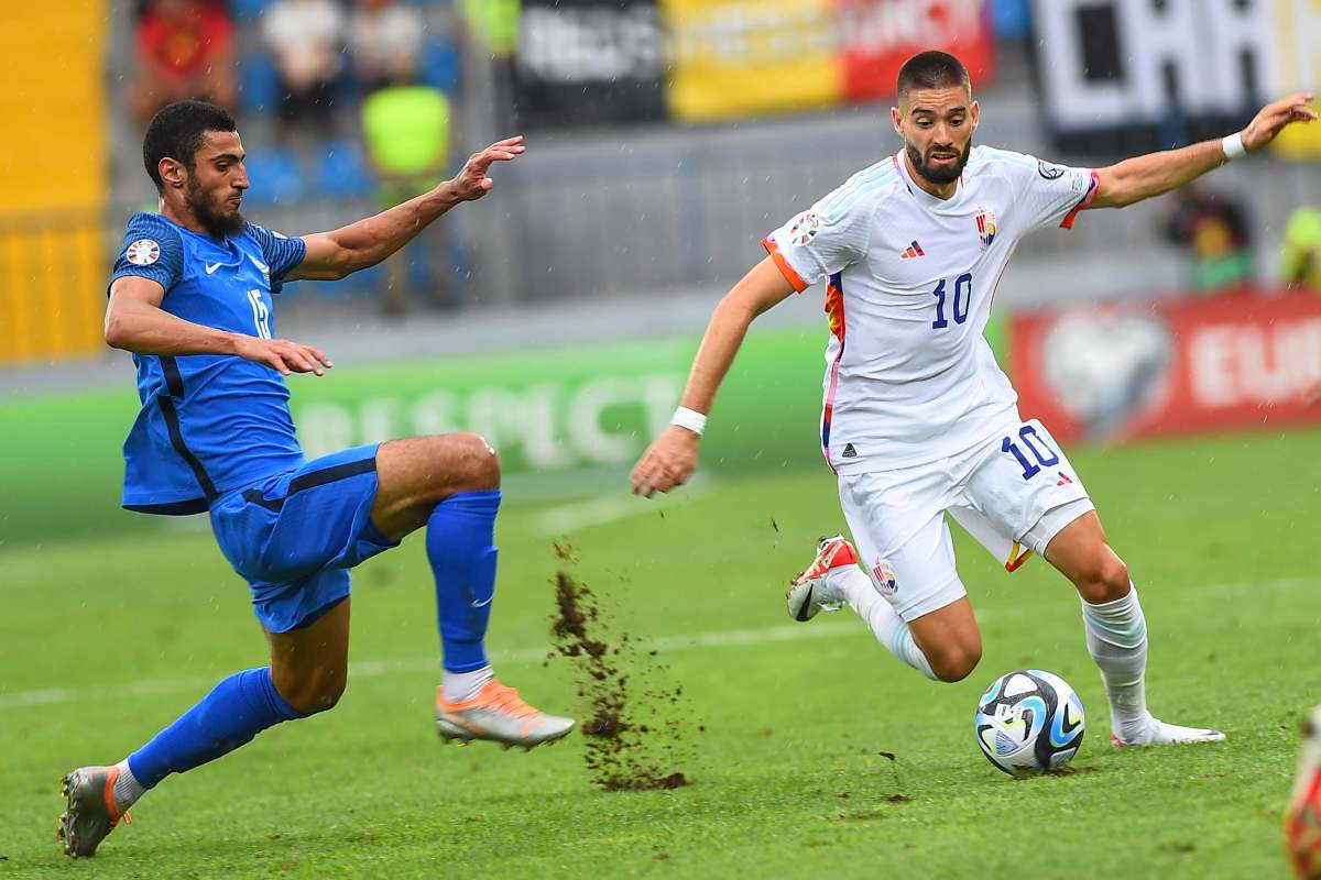 Ferreira Carrasco dribbla un avversario
